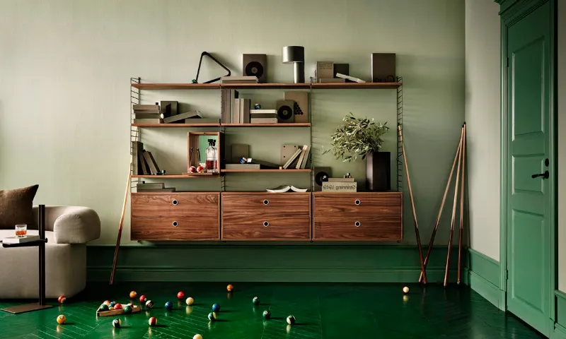 El verde salvia, color perfecto para un look relajado